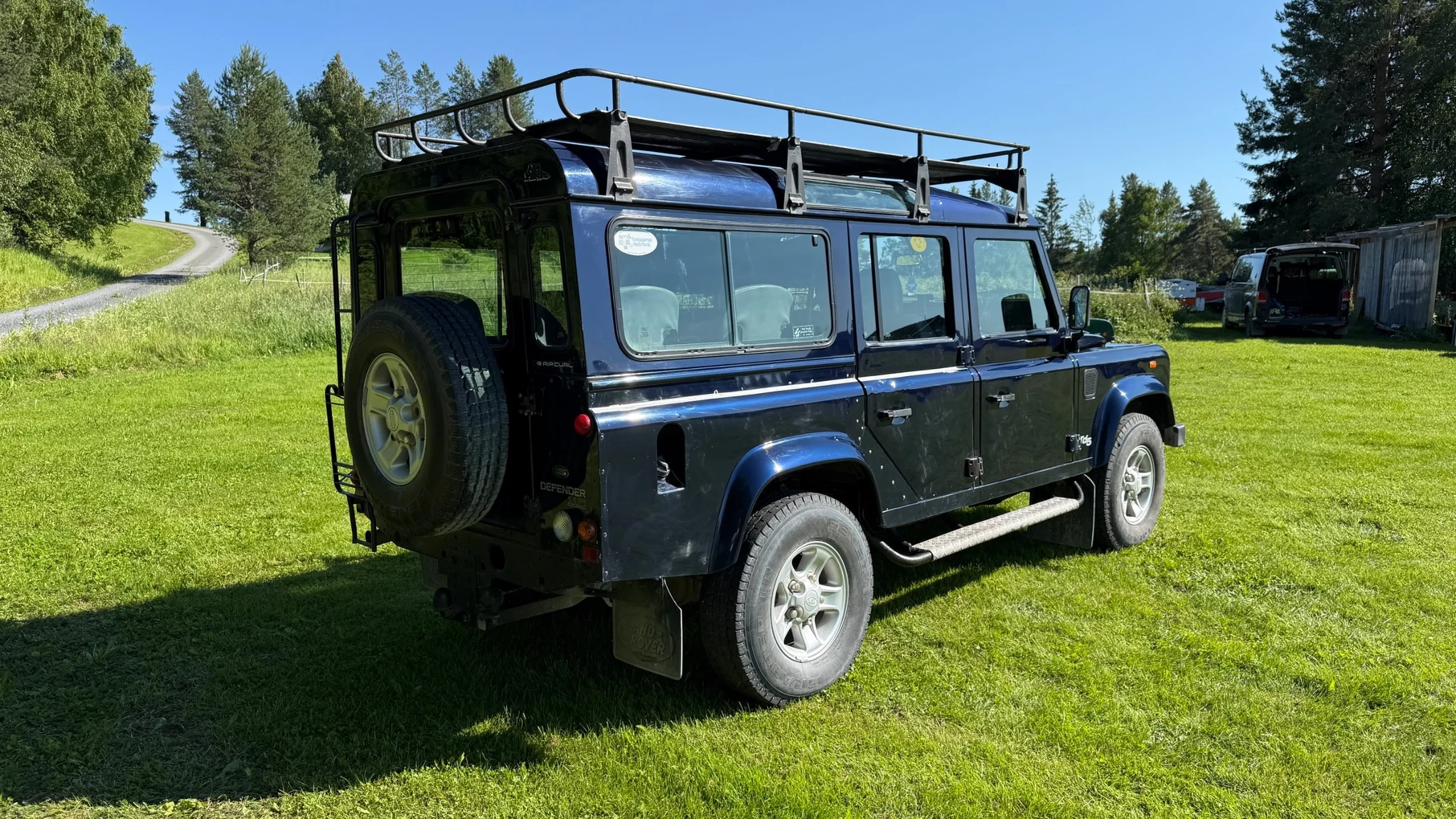 Aussenfoto 2002 Land Rover Defender 110 Kombi Td5 (21)