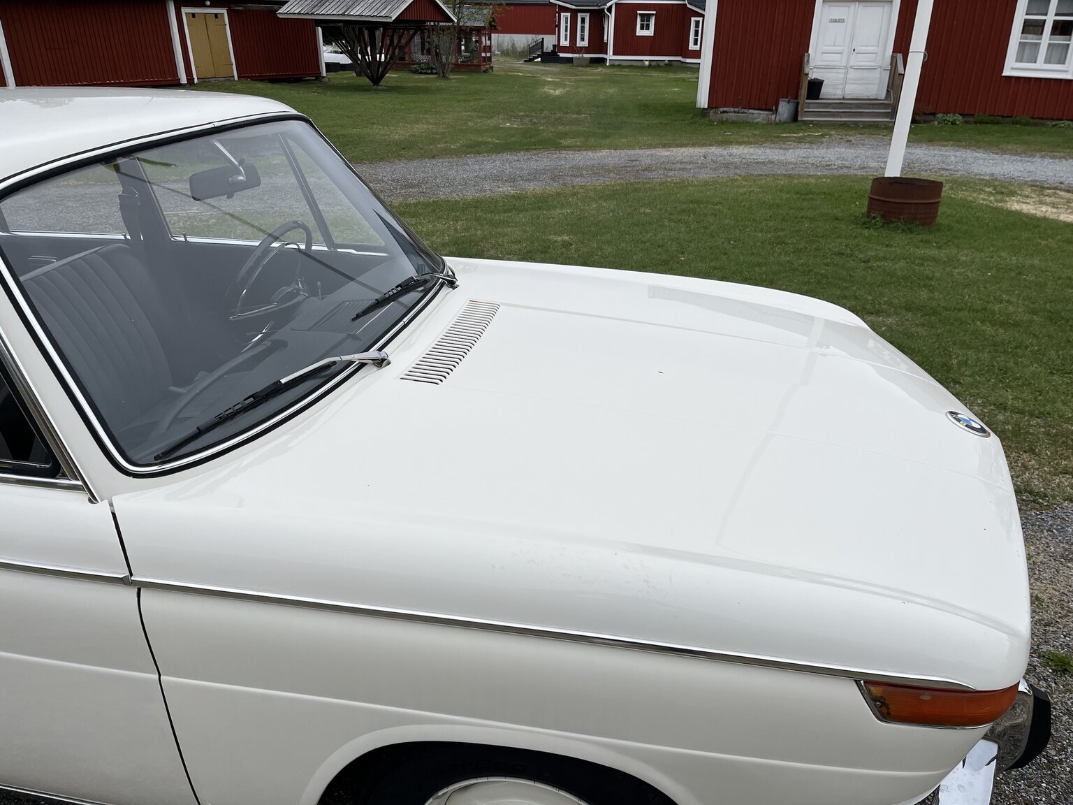 Exterior image of 1965 BMW 1800
