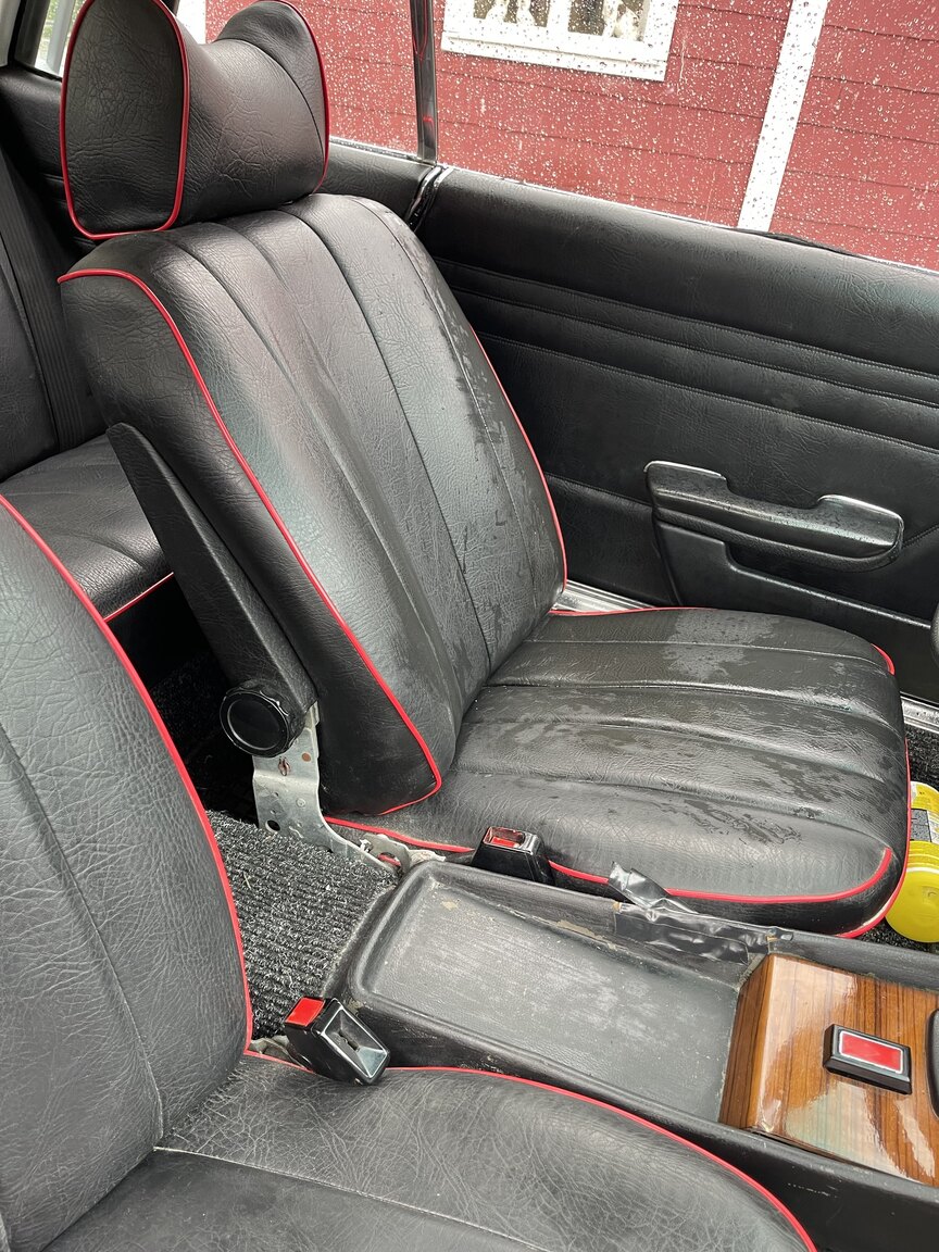 Interior image of 1973 Mercedes 350 SLC