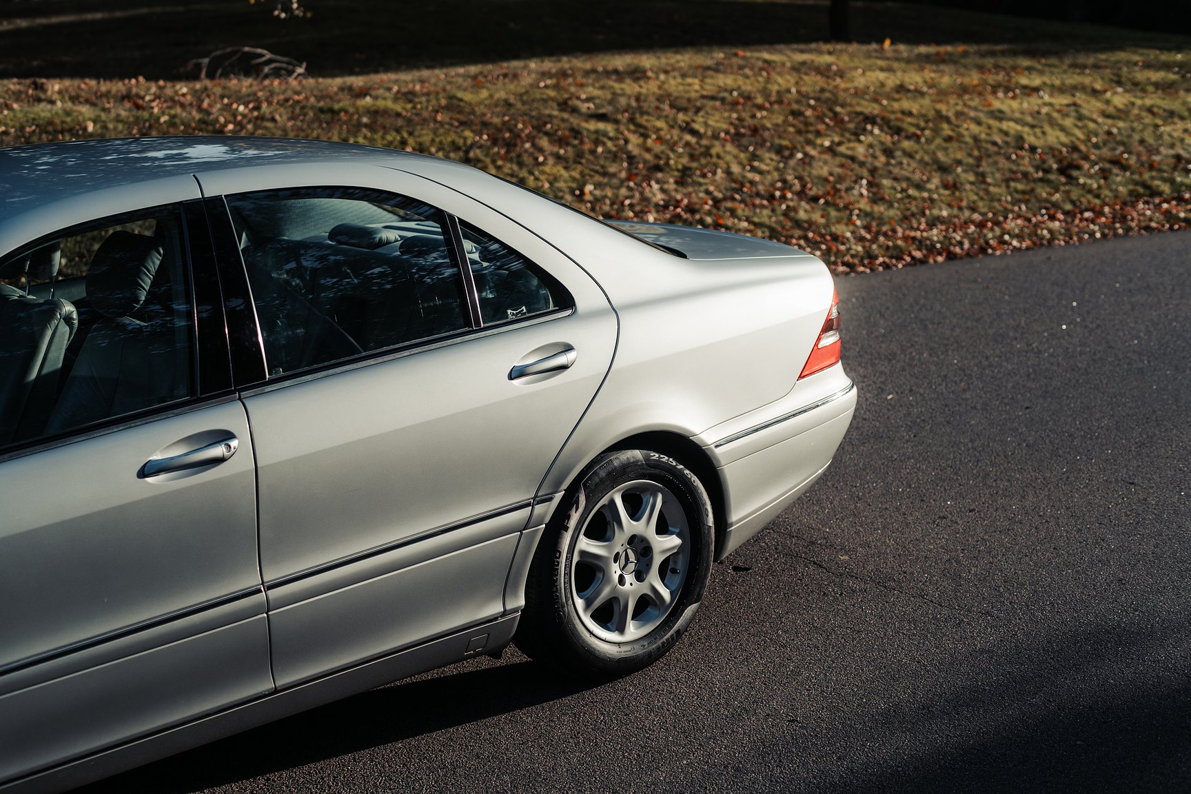 Exteriörbild på 1999 Mercedes-Benz S 320