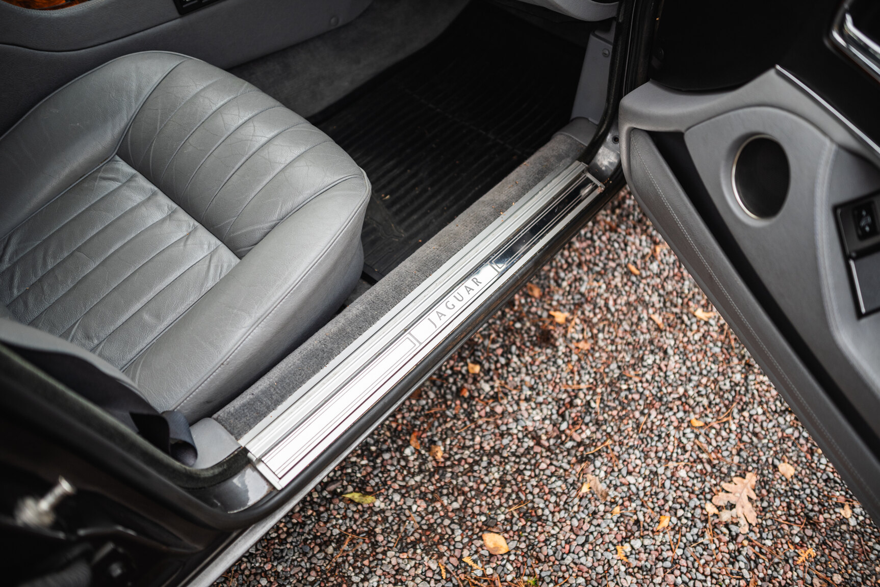 Interior image of 1988 Jaguar XJ Sovereign