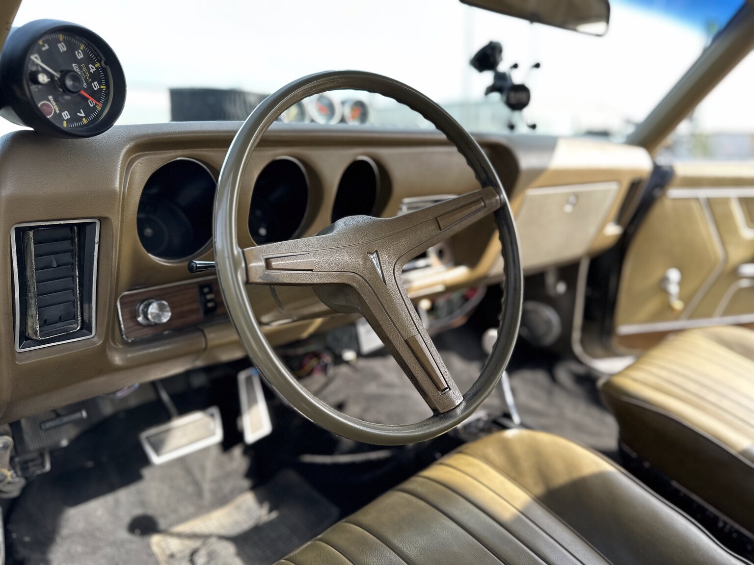 Innenraumfoto von 1969 Pontiac GTO 406cid 