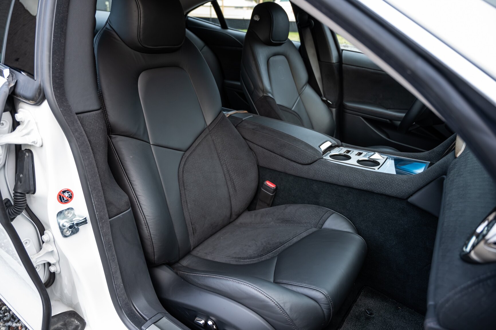 Interiörbild 2012 Fisker Karma ES