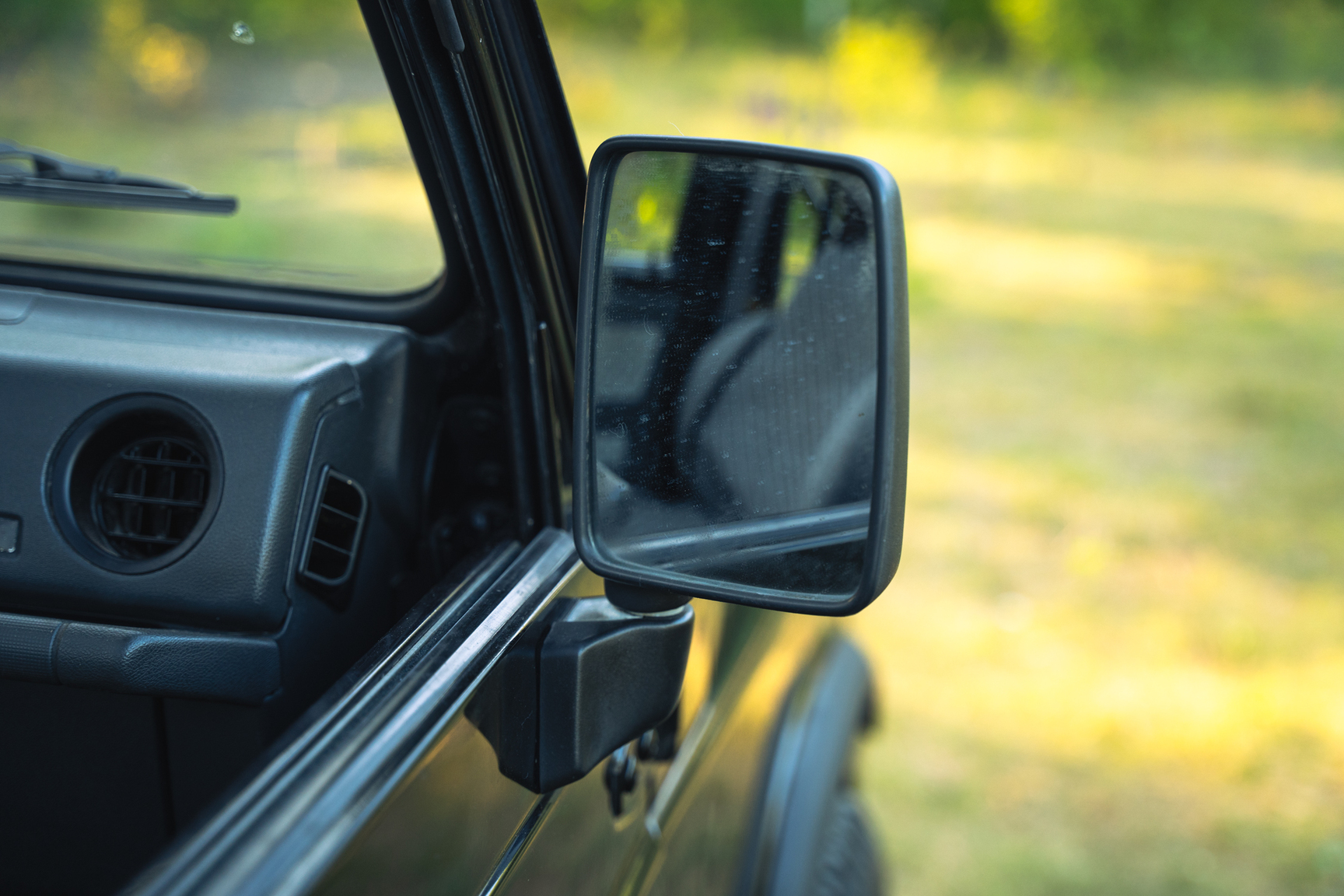 Exterior image of 1987 Suzuki SJ413 long