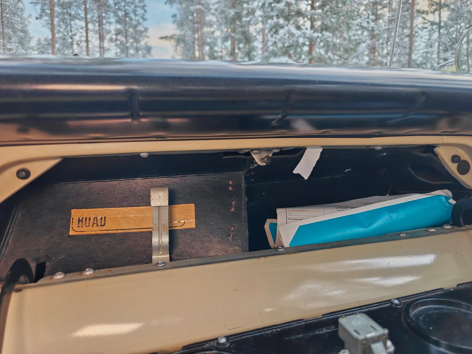 Interiörbild 1957 Dodge Royal (14)