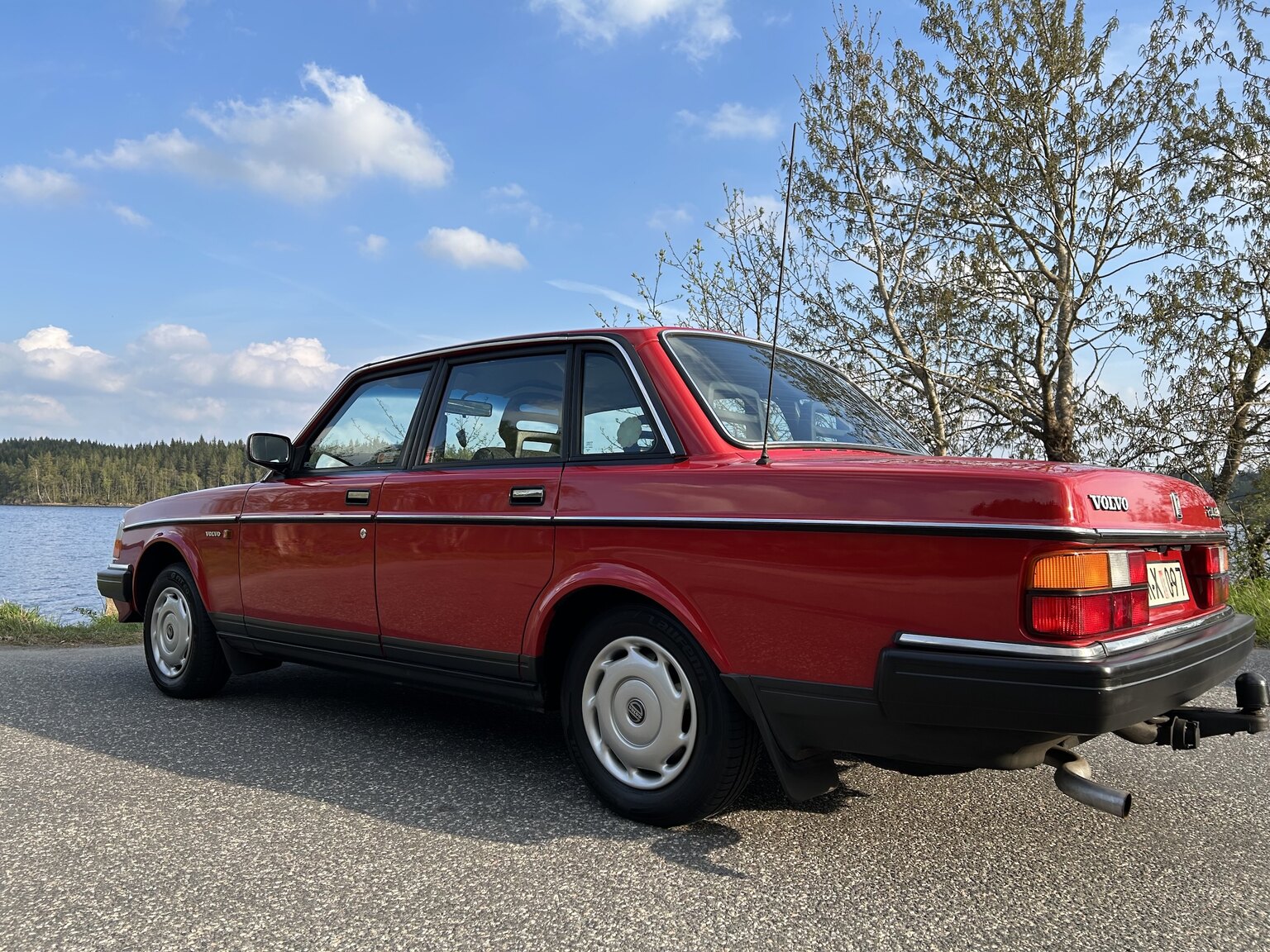 Exterior image of 1990 Volvo 240 GL