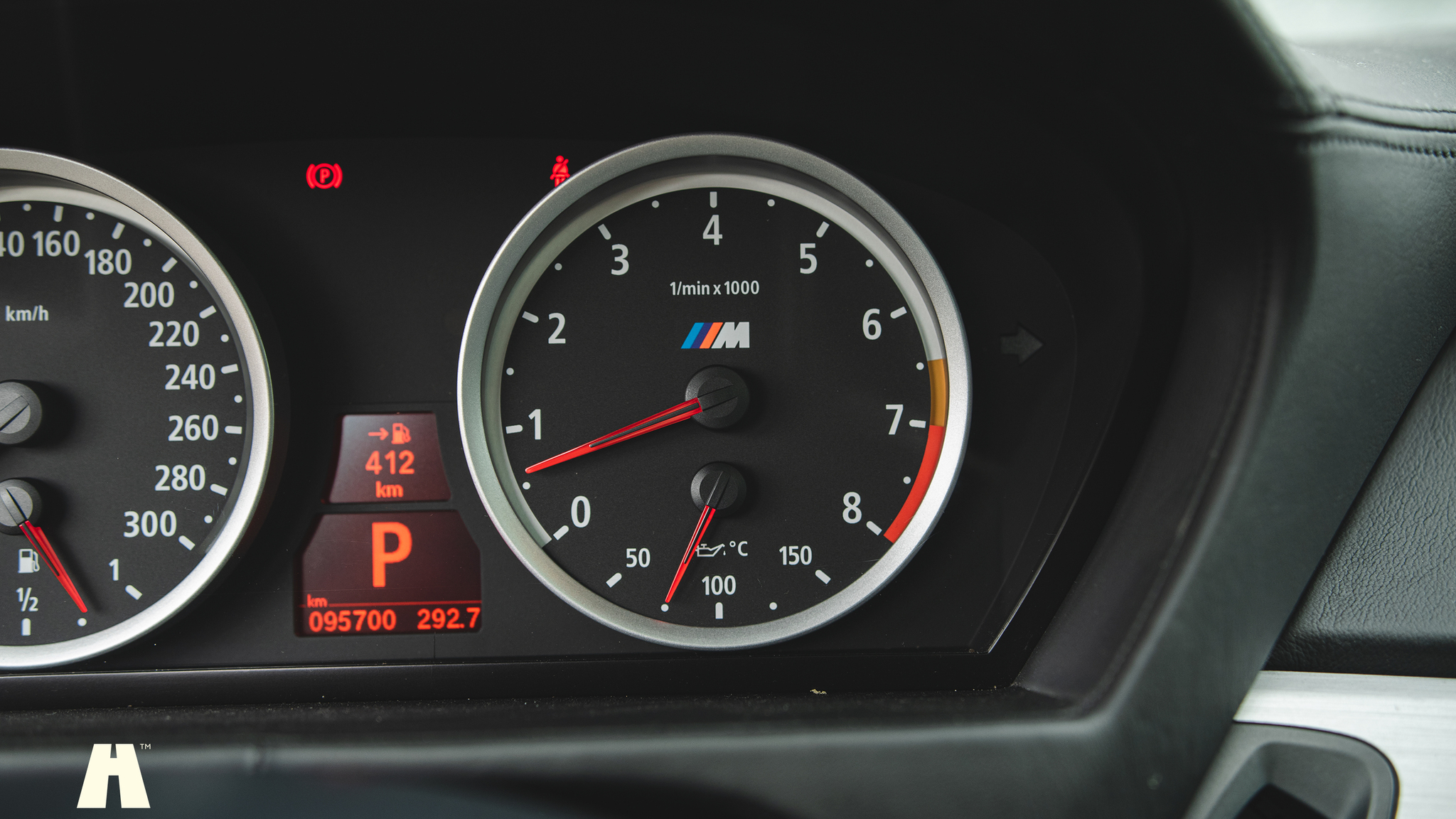 Innenraumfoto von 2010 BMW X6 M Ferrita 555HK (11)