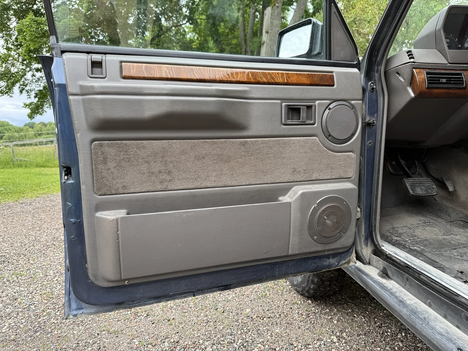 Interior image of 1990 Range Rover Vogue SE 3.9 (1)