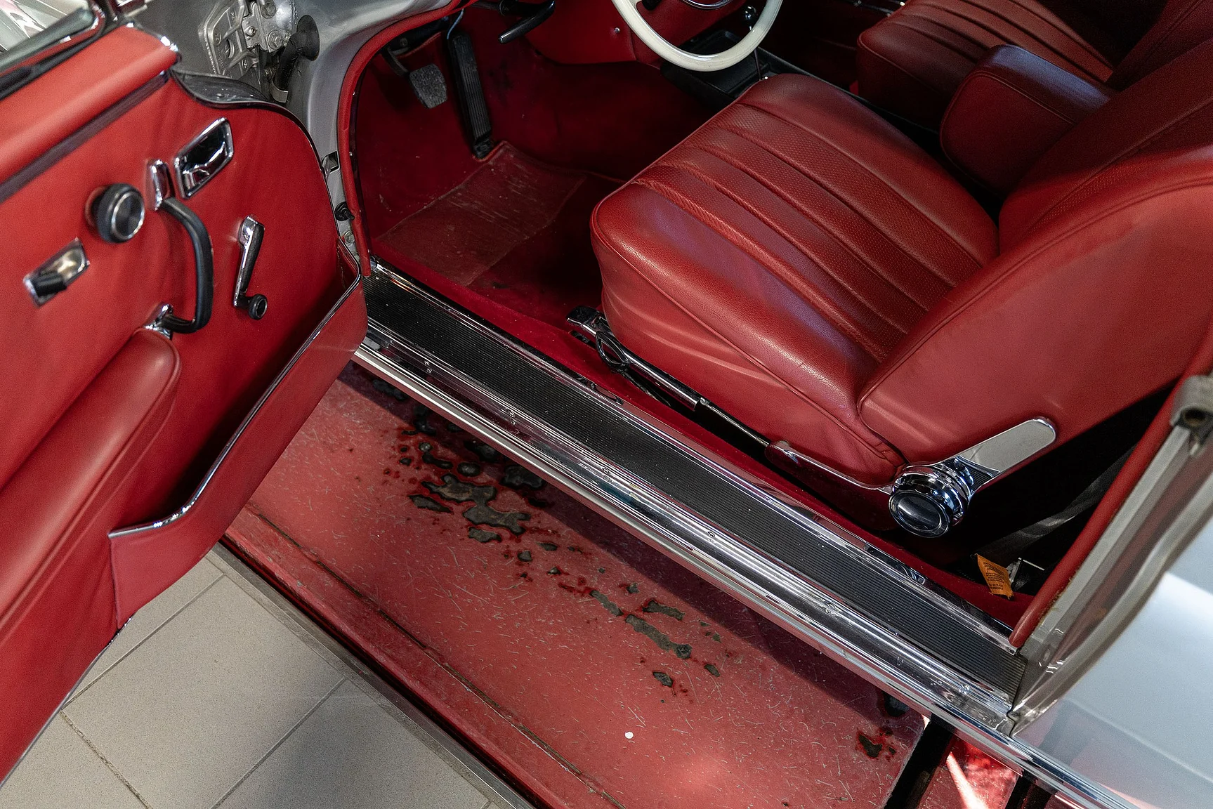 Innenraumfoto von 1970 Mercedes-Benz  280 SE 3.5 Coupé (2)