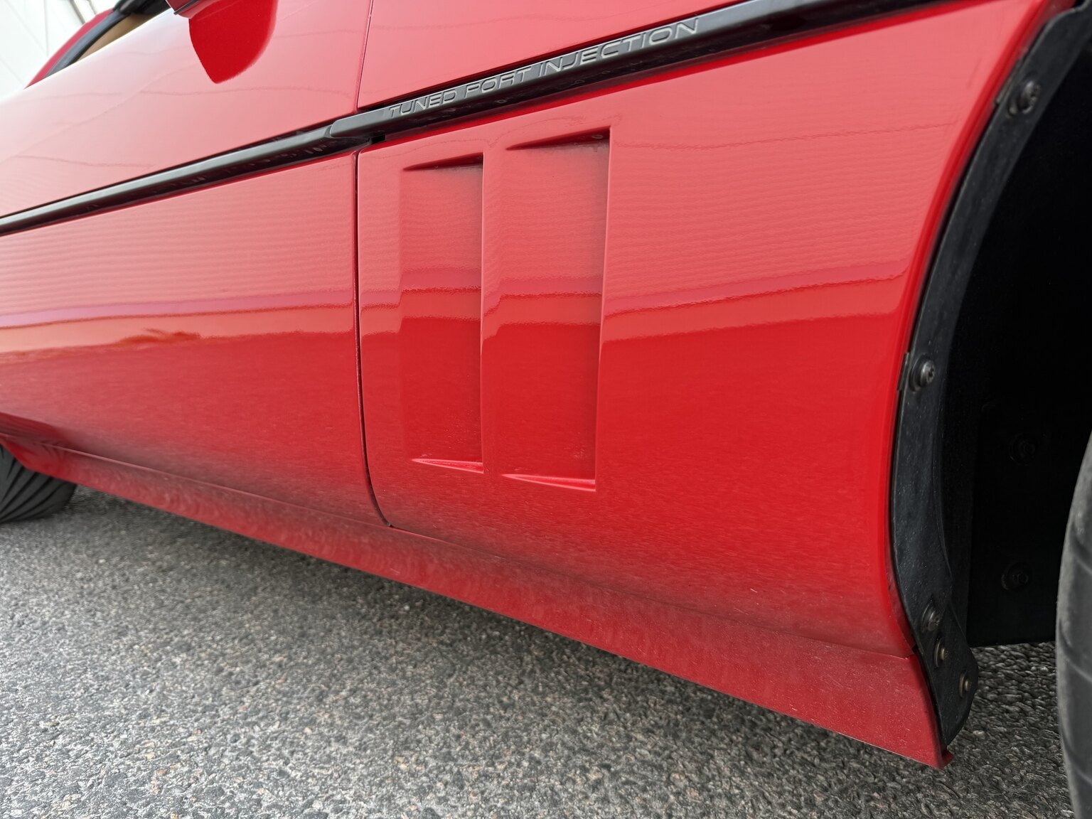Exterior image of 1990 Chevrolet Corvette ZR-1 Targa