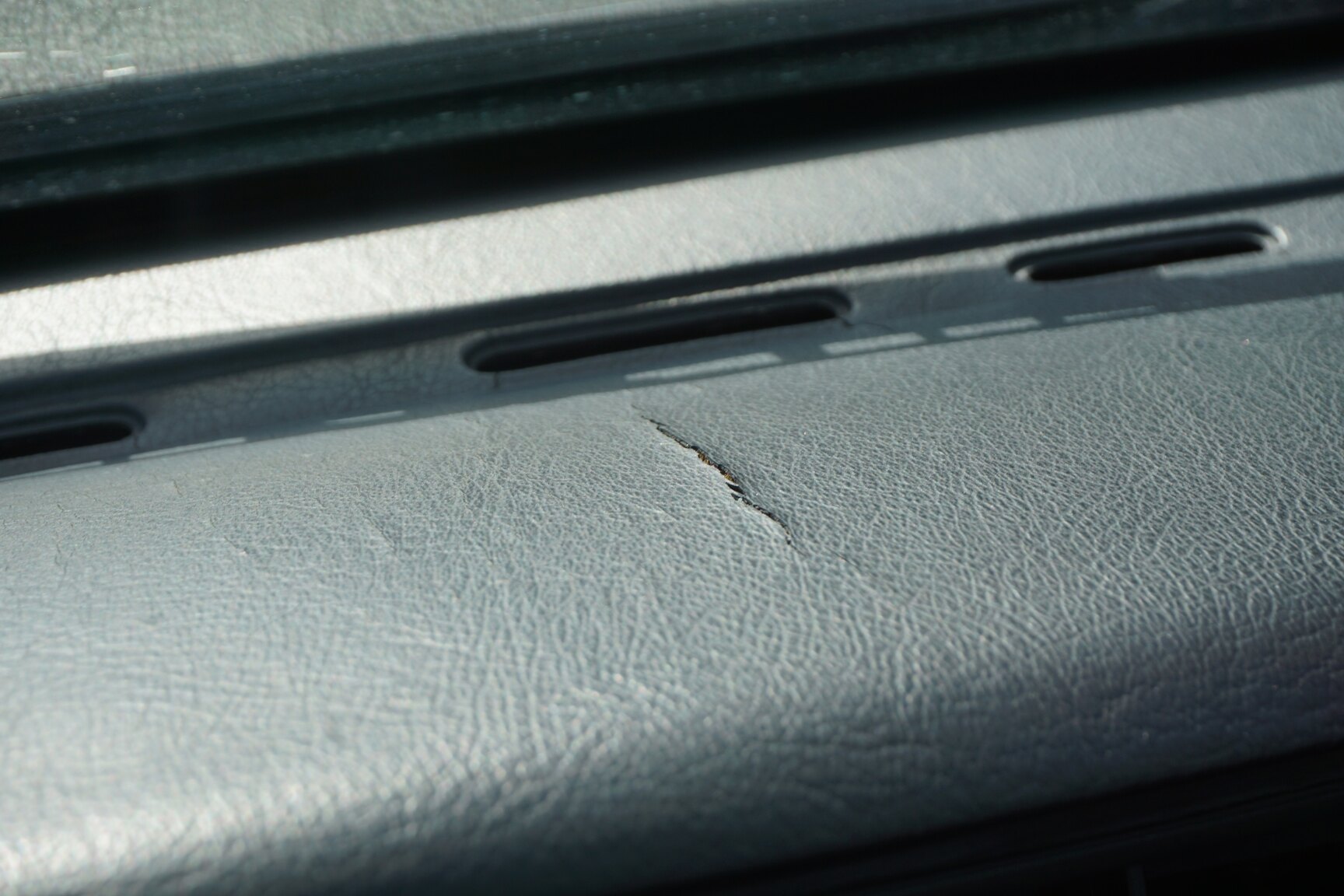 Interior image of 1985 Porsche 944 "NO RESERVE AUCTION"