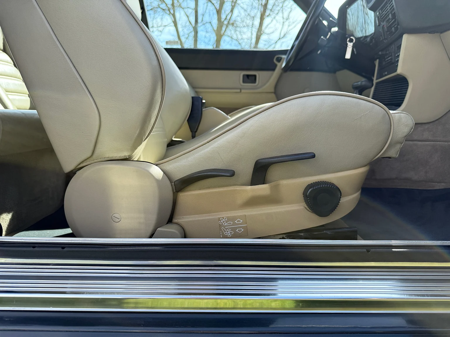 Interior image of 1985 BMW 635 CSiA (E24) (102)