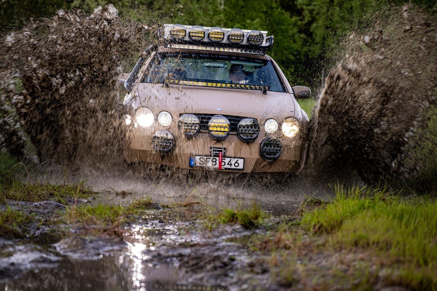 Exteriörbild på 2001 Mercedes-Benz CL600/ML 55 AMG