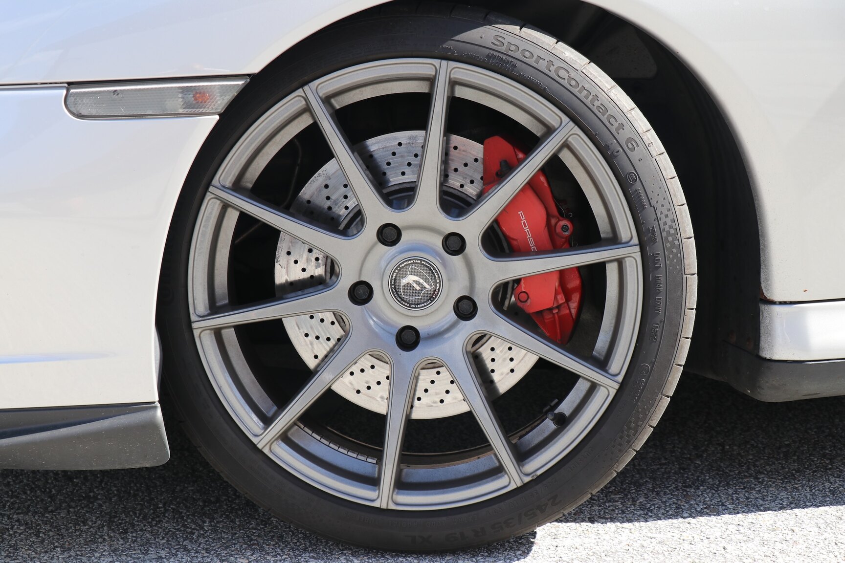 Exterior image of 2001 Porsche 911 Turbo
