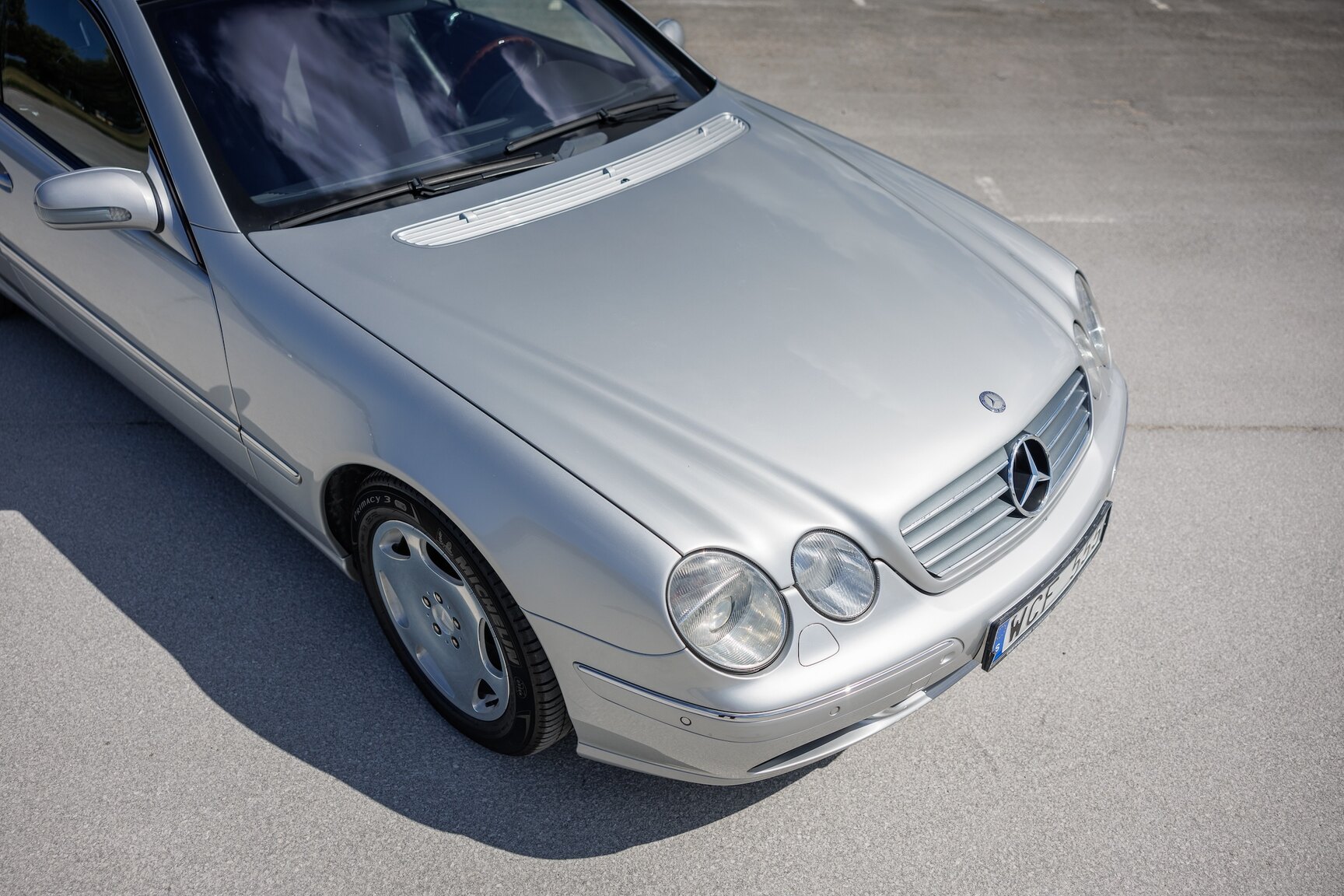 Exterior image of 2000 Mercedes-Benz CL600