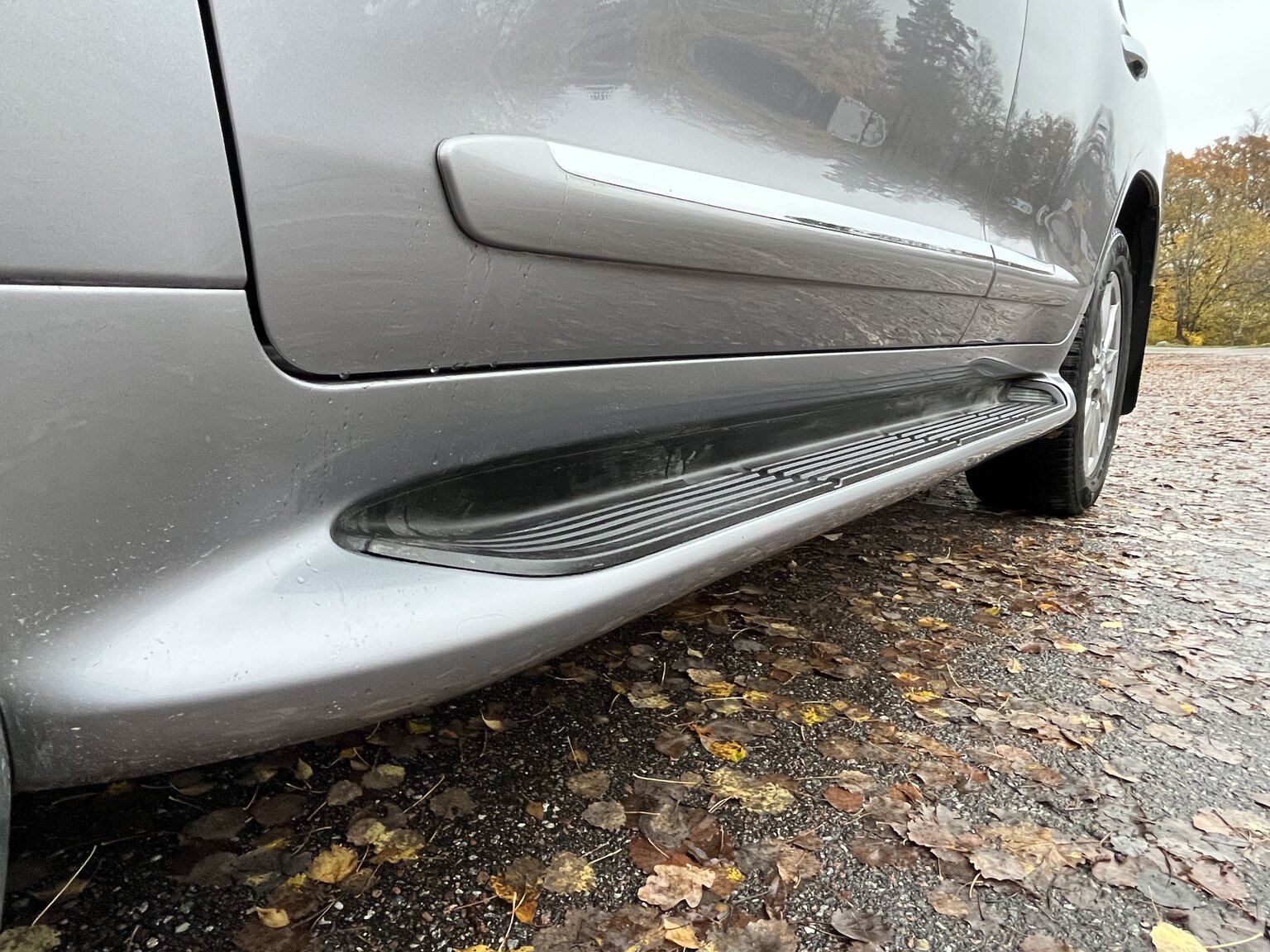 Exteriörbild på 2011 Lexus LX570