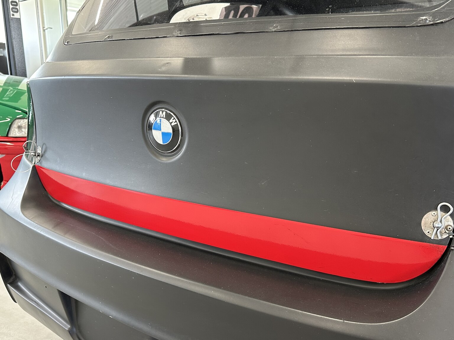 Exteriörbild på 2012 BMW M140 Race Car