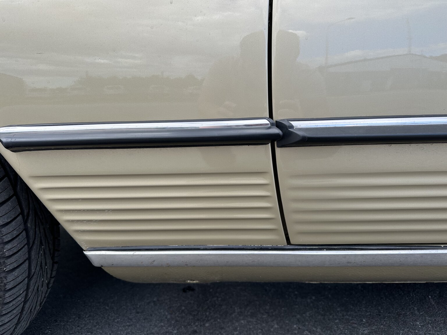 Exteriörbild på 1974 Mercedes benz 450 SL
