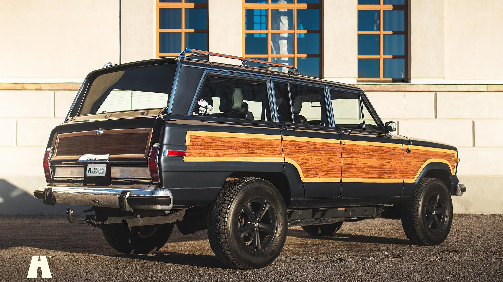 Aussenfoto 2015 Woodland Restomod Grand Wagoneer #002 Euro 6