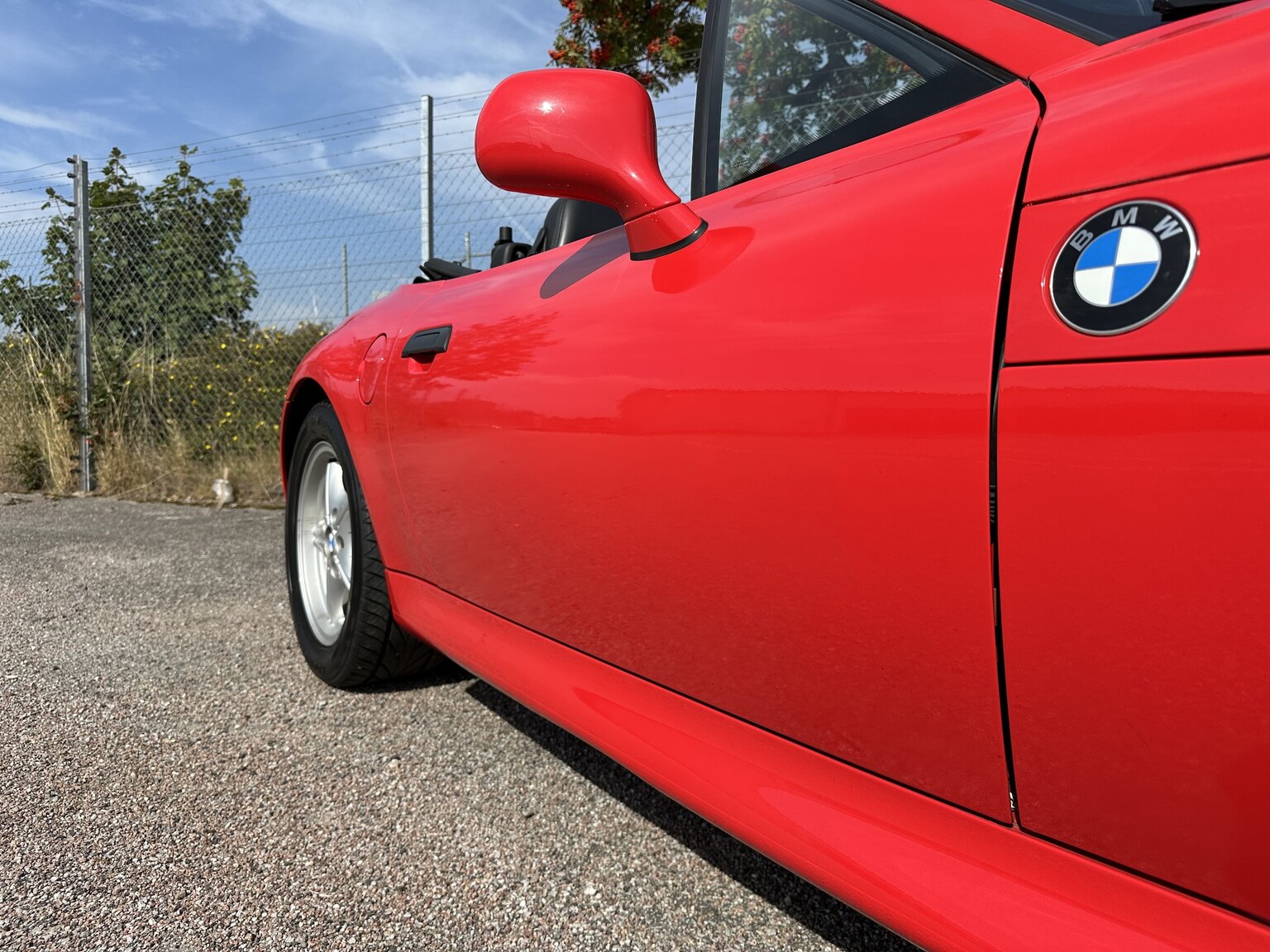 Exterior image of 1997 BMW Z3 Roadster