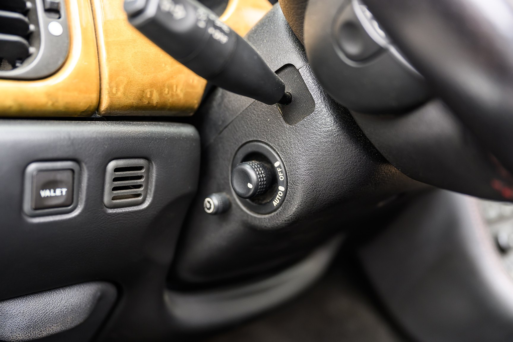 Interior image of 2001 Jaguar XKR Silverstone