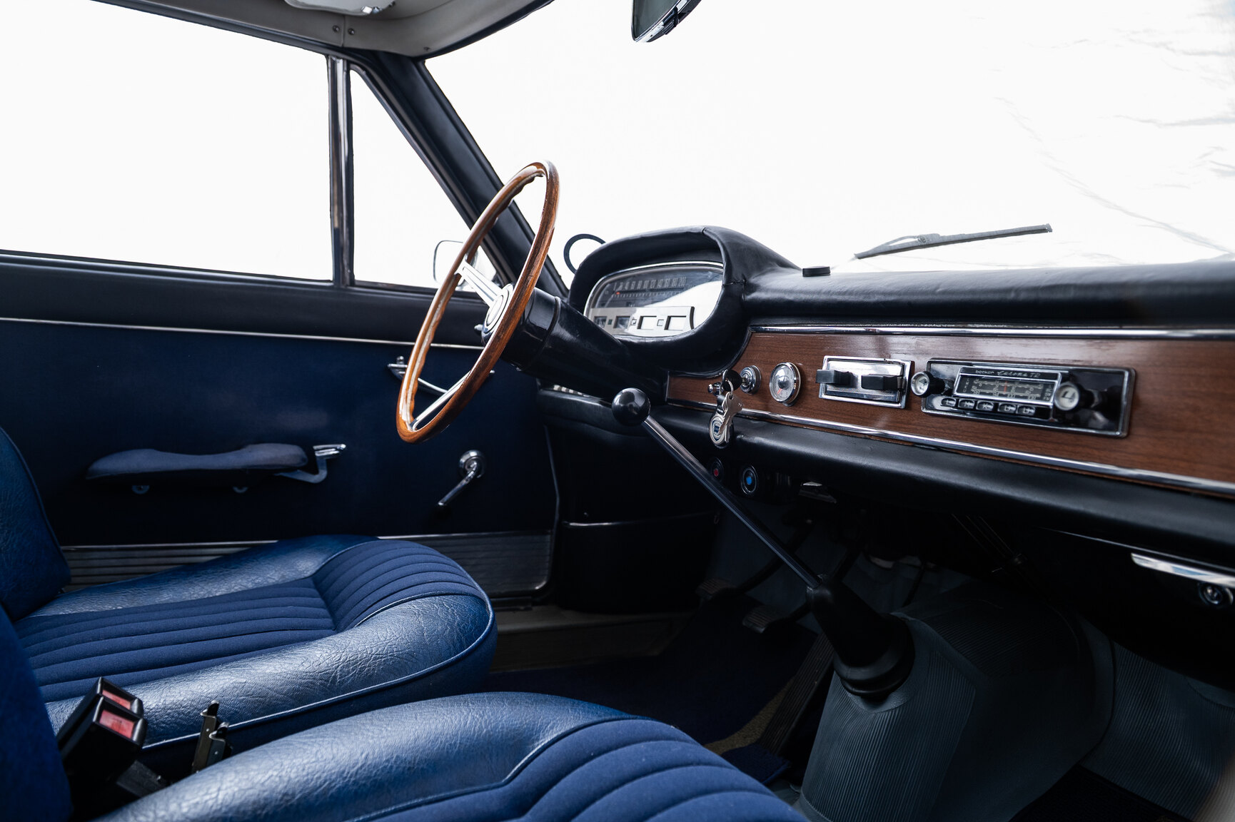 Interior image of 1965 Lancia Flavia Coupé