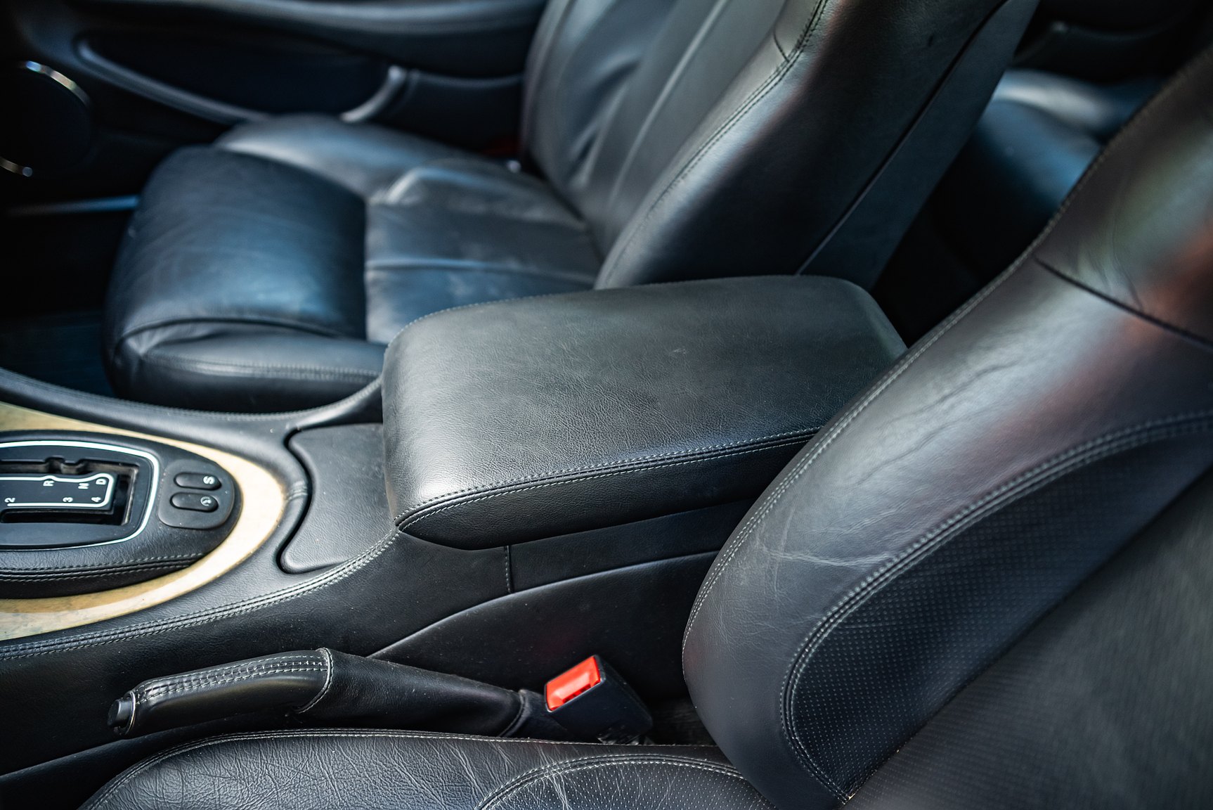 Interior image of 2001 Jaguar XJR