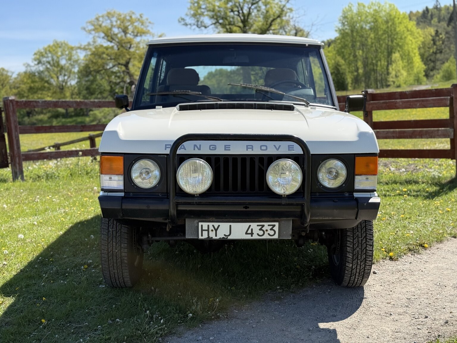 Exterior image of 1985 Land Rover Range Rover 3.5 V8