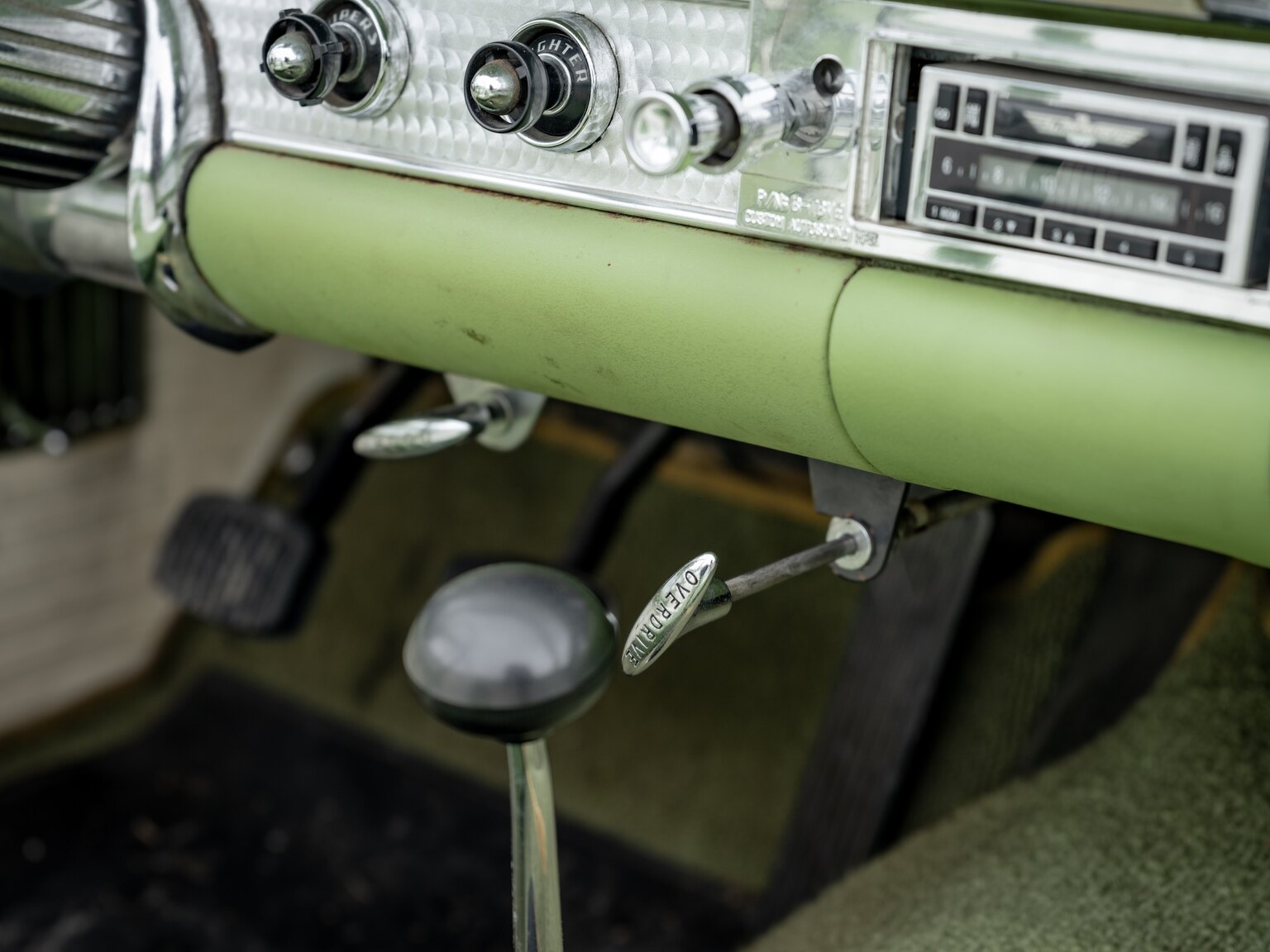 Interior image of 1956 Ford Thunderbird (40)