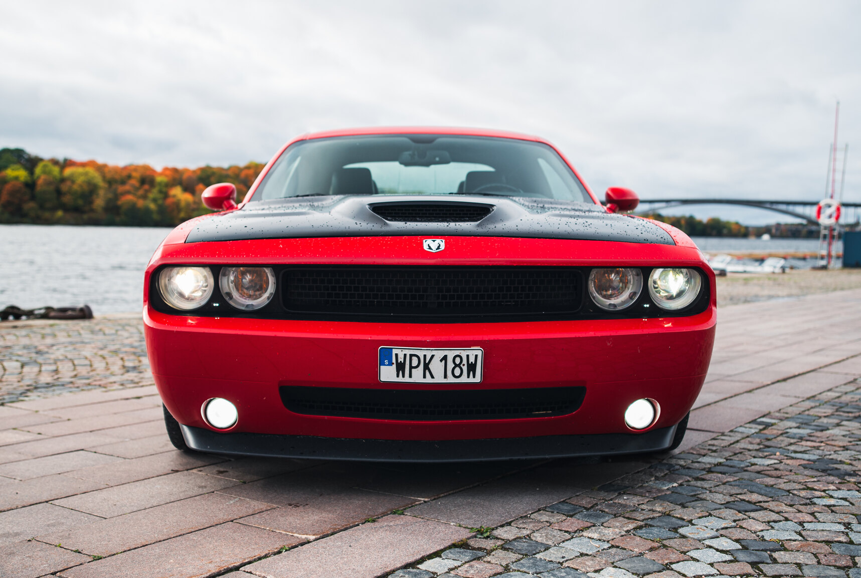 Exterior image of 2010 Dodge Challenger 5.7 V8 HEMI Manuell