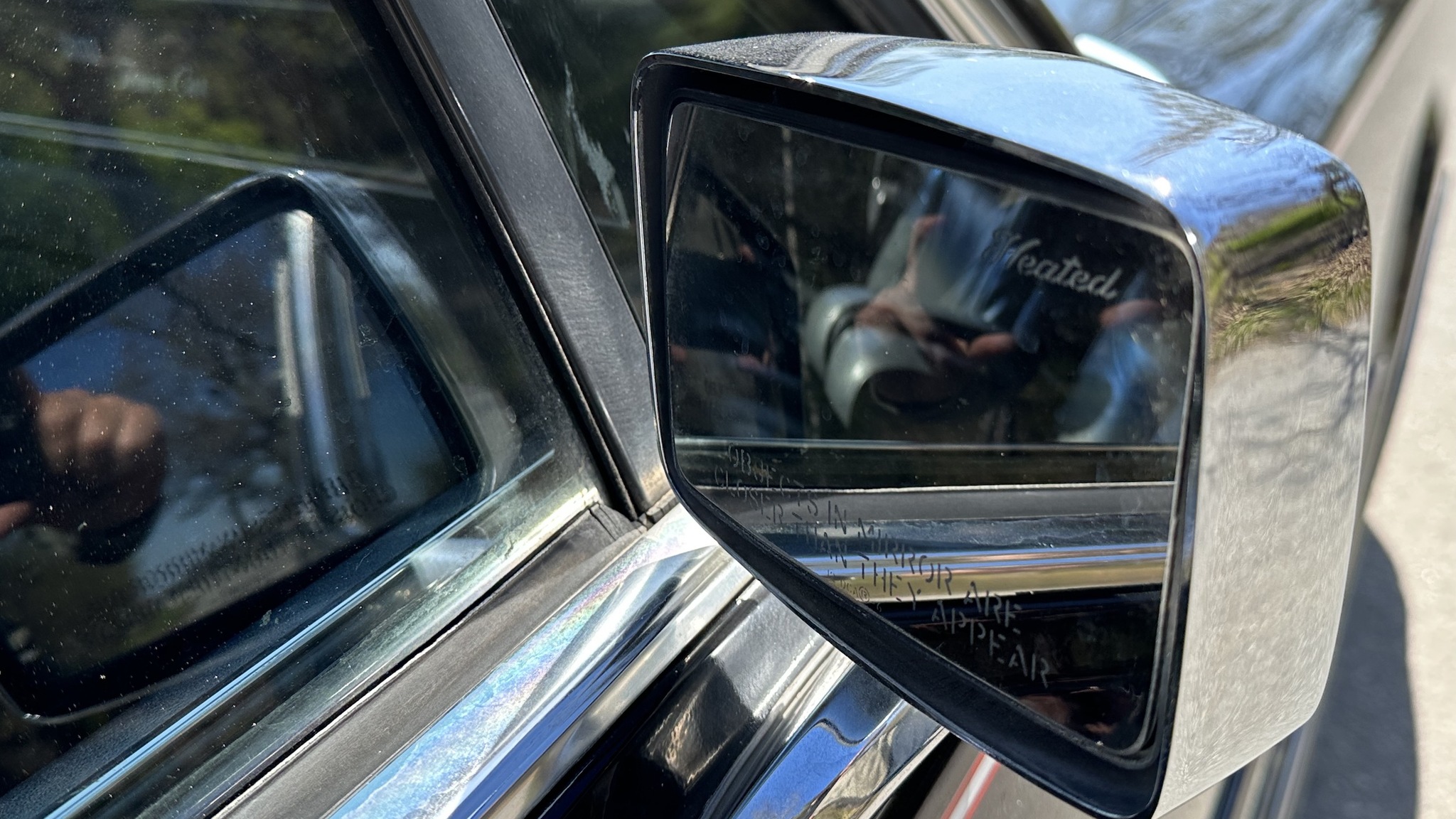 Exteriörbild på 1988 Lincoln Town Car