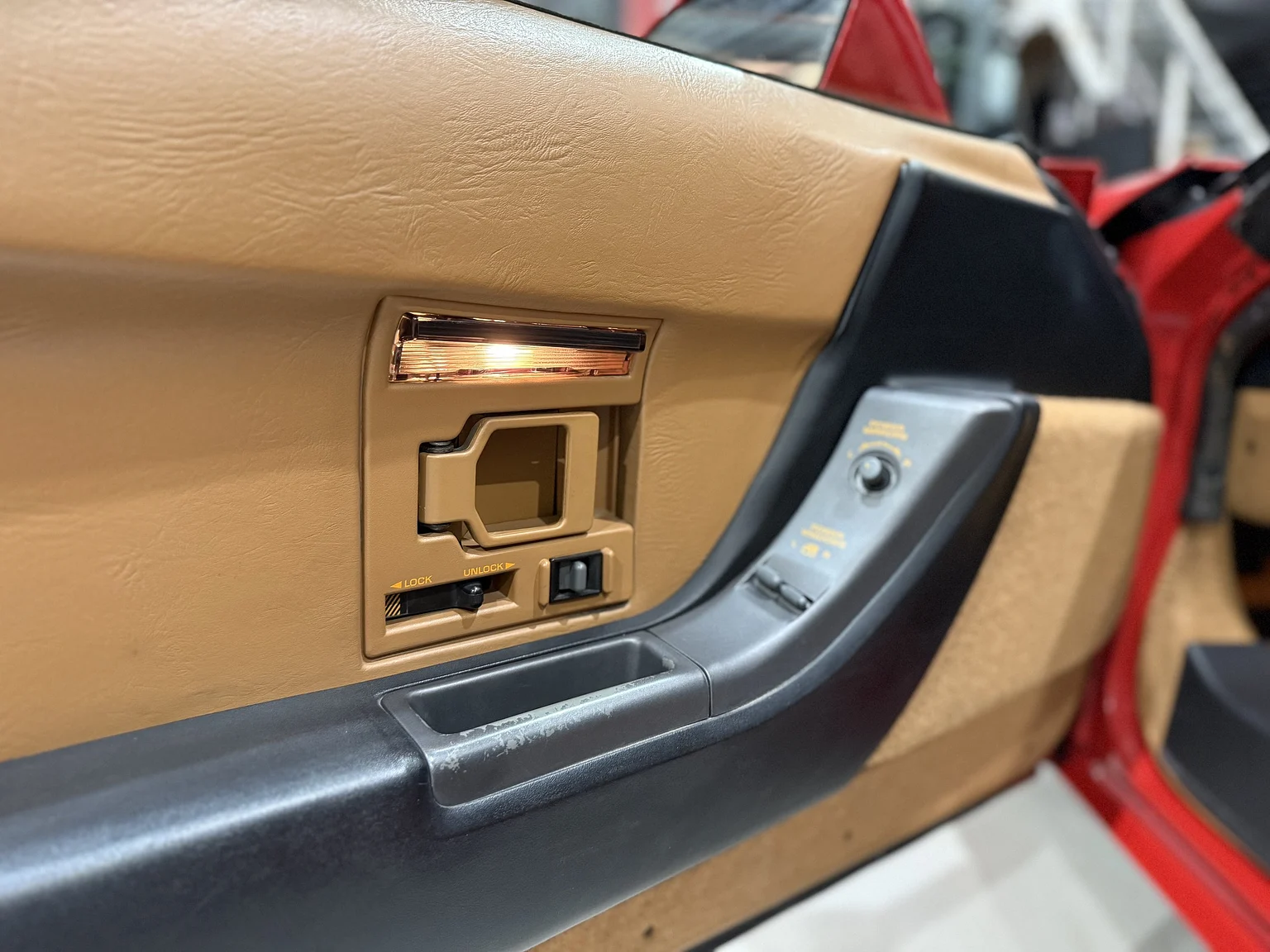 Innenraumfoto von 1990 Chevrolet Corvette ZR-1 (18)