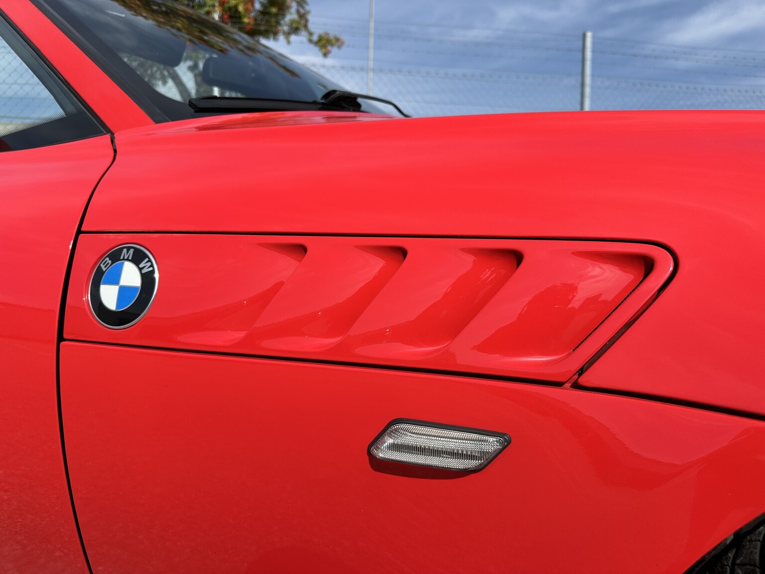 Exterior image of 1997 BMW Z3 Roadster