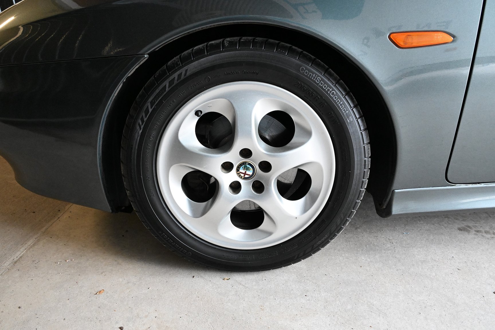 Exteriörbild på 2000 Alfa Romeo 156 Sportwagon TS Selespeed Distinctive