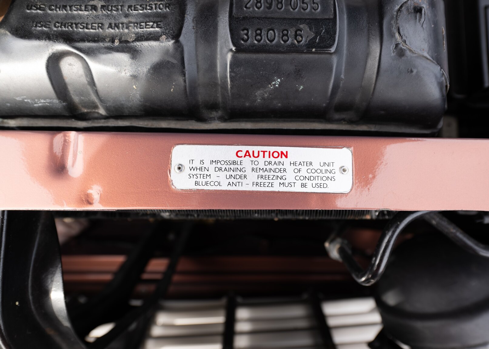 Image of 1961 Chrysler New Yorker Sedan mechanics (9)