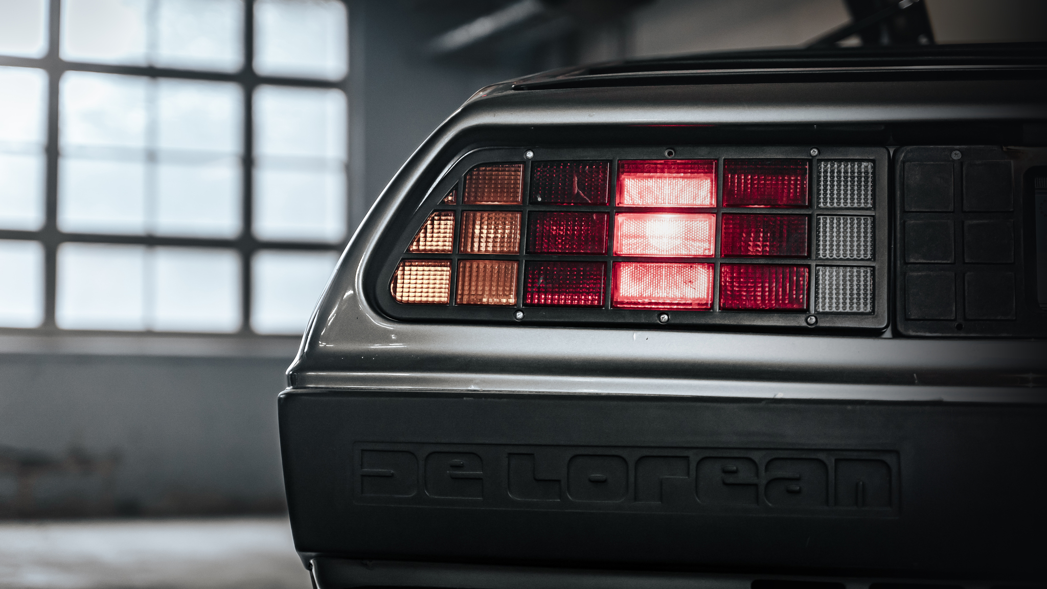 Exteriörbild på 1981 DMC DeLorean 