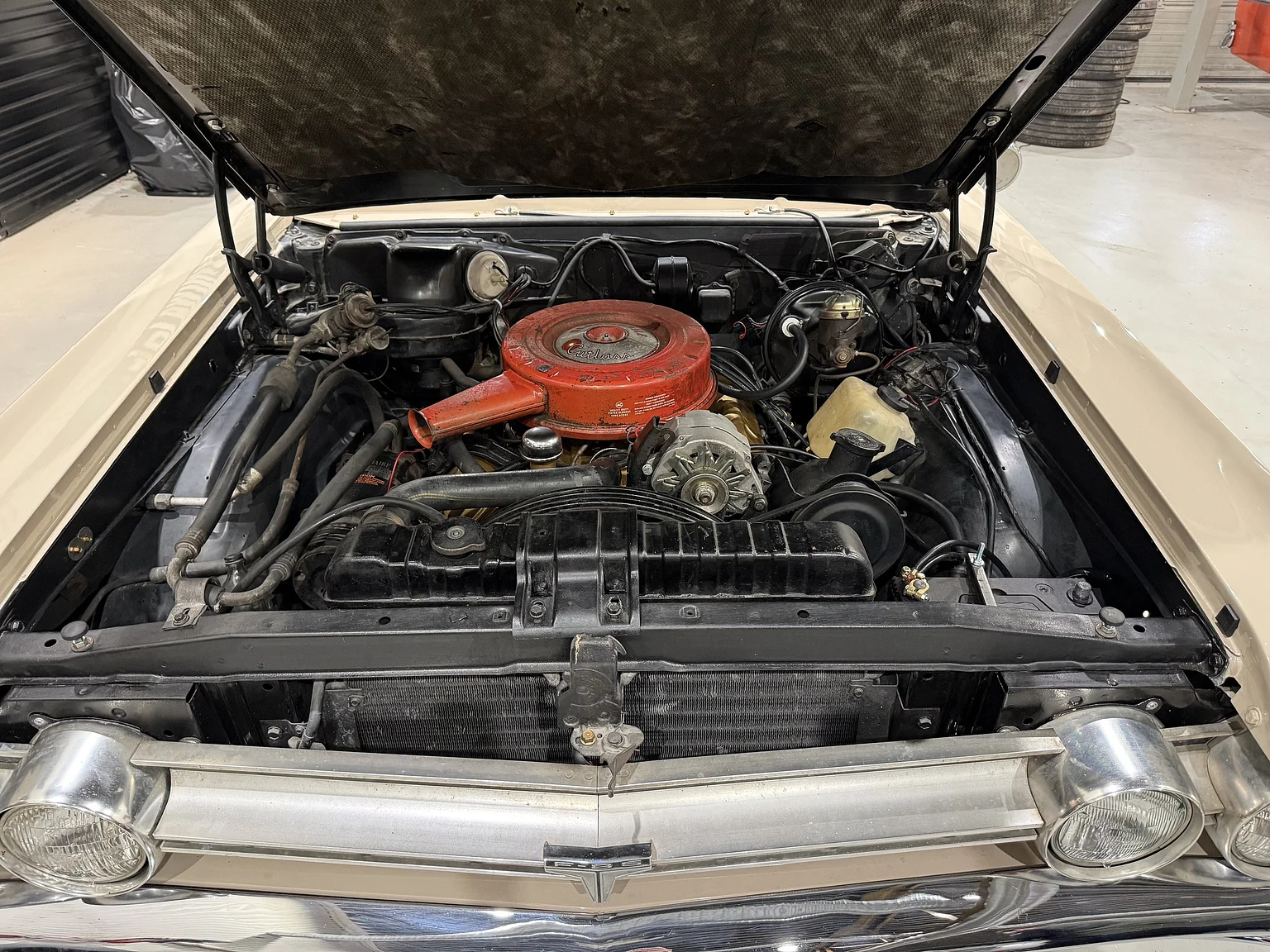 Image of 1964 Oldsmobile Cutlass Convertible mechanics (21)