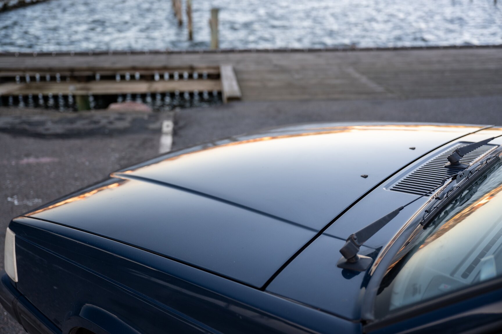 Exterior image of 1998 Volvo 940 Turbo