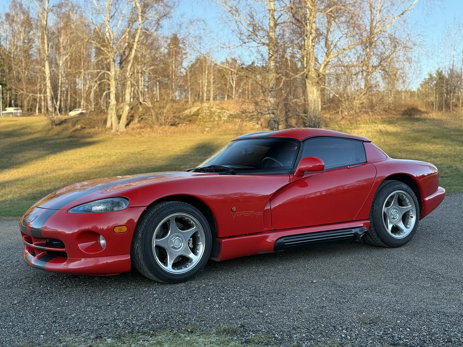 Exterior image of 1994 Chrysler Viper (10)