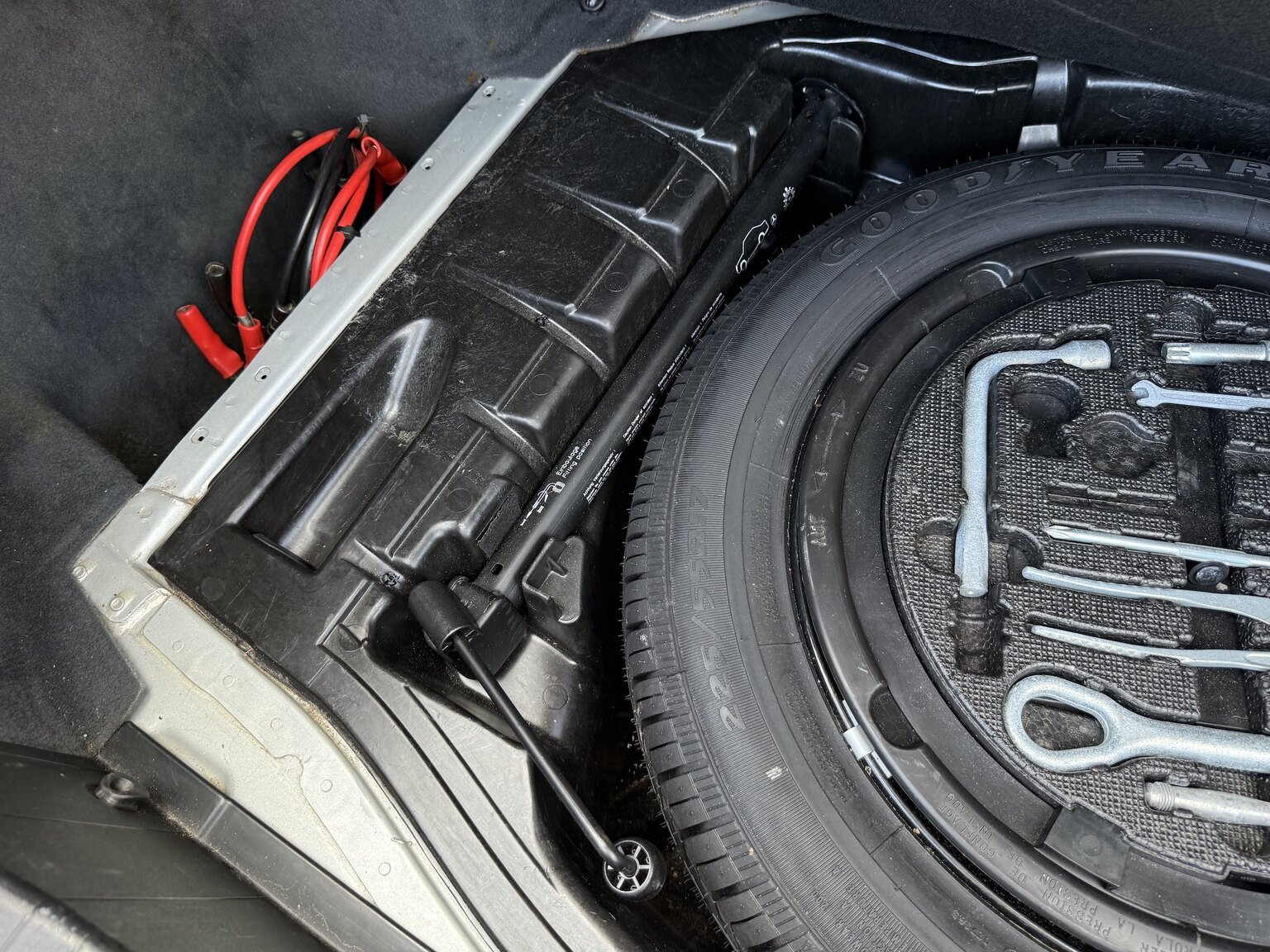 Interior image of 2000 Mercedes-Benz CL 500