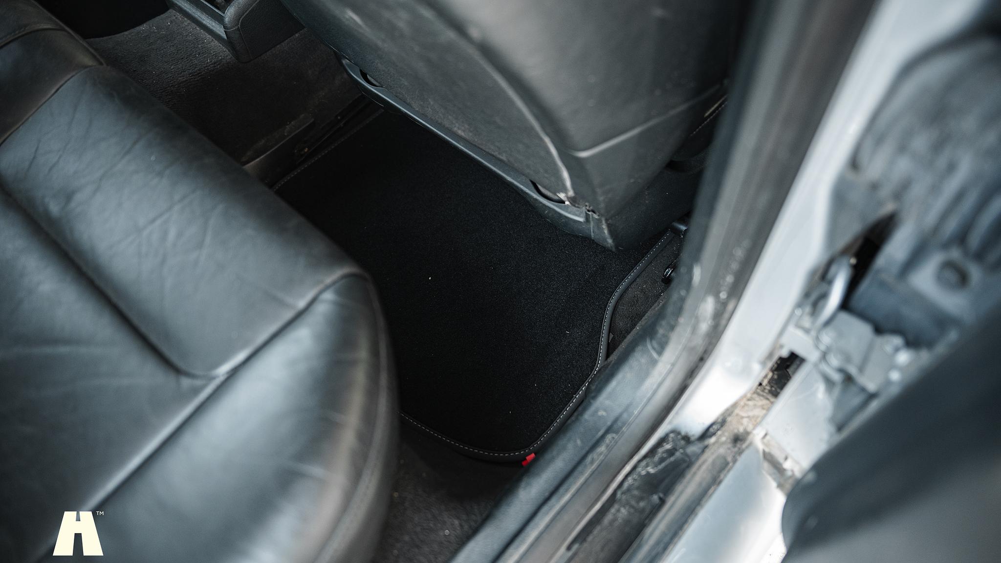 Interior image of 2001 Audi RS4 B5 (81)