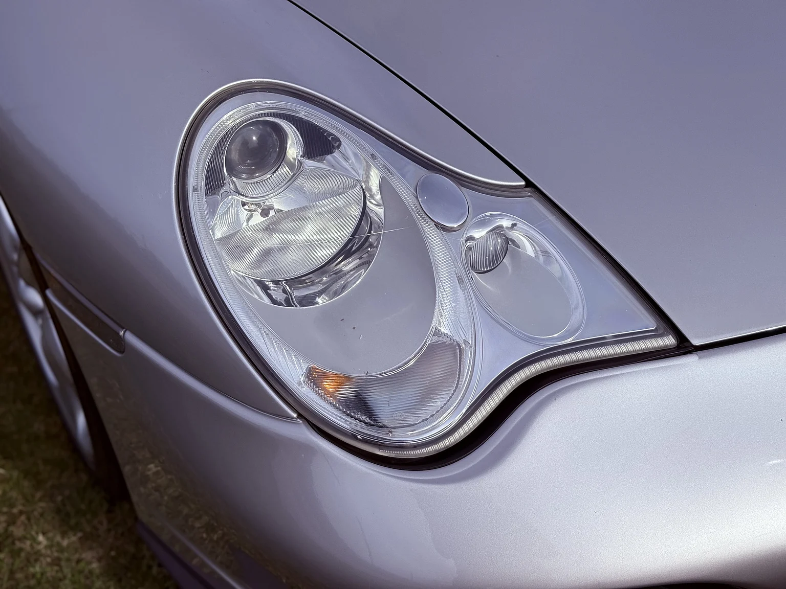Exterior image of 2005 Porsche 996 Turbo S (36)