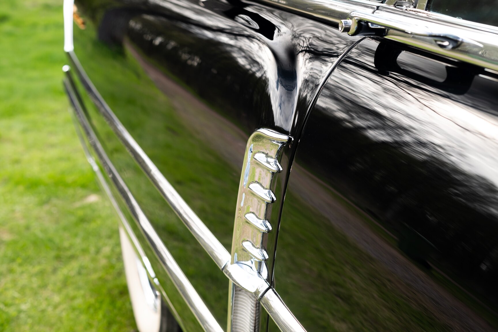 Exterior image of 1955 Packard Caribbean Cabriolet  (39)