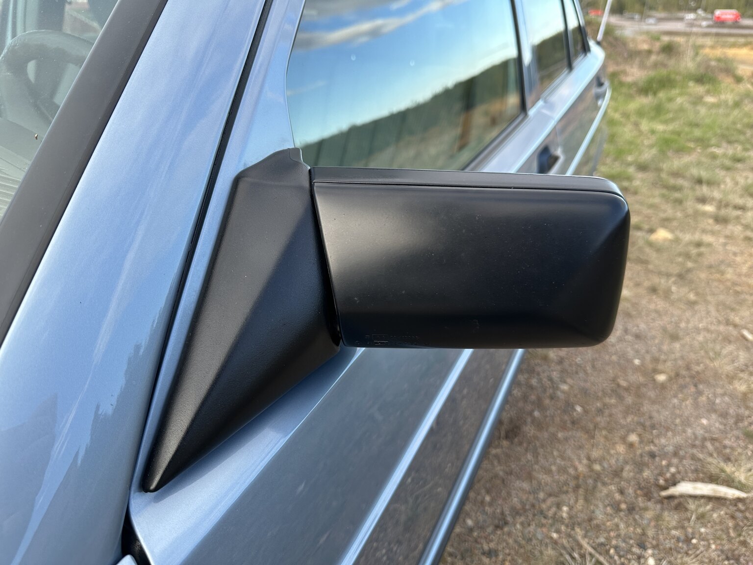 Exterior image of 1988 Mercedes-Benz 190 E