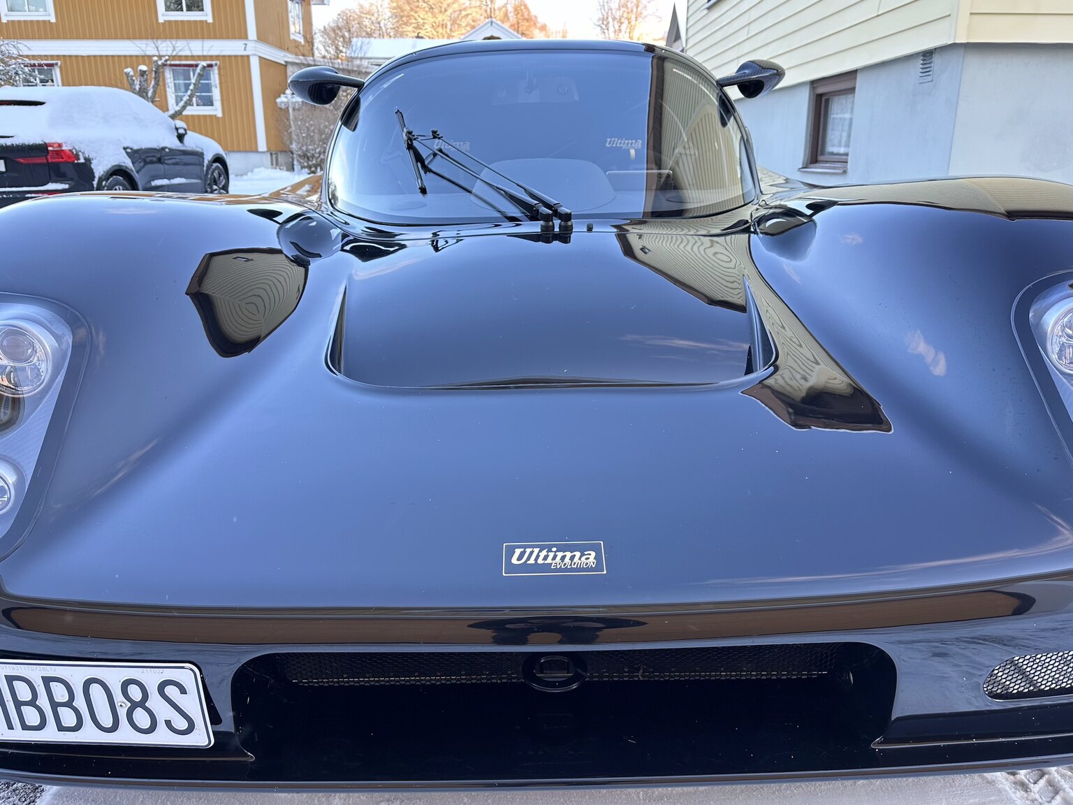 Exteriörbild på 2021 Ultima Evolution LS3