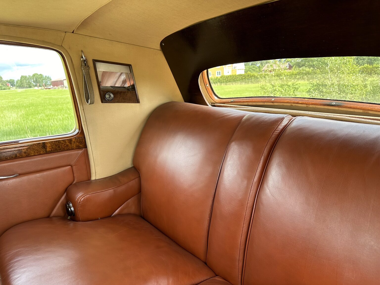Interiörbild 1947 Bentley Mark IV Sport Saloon