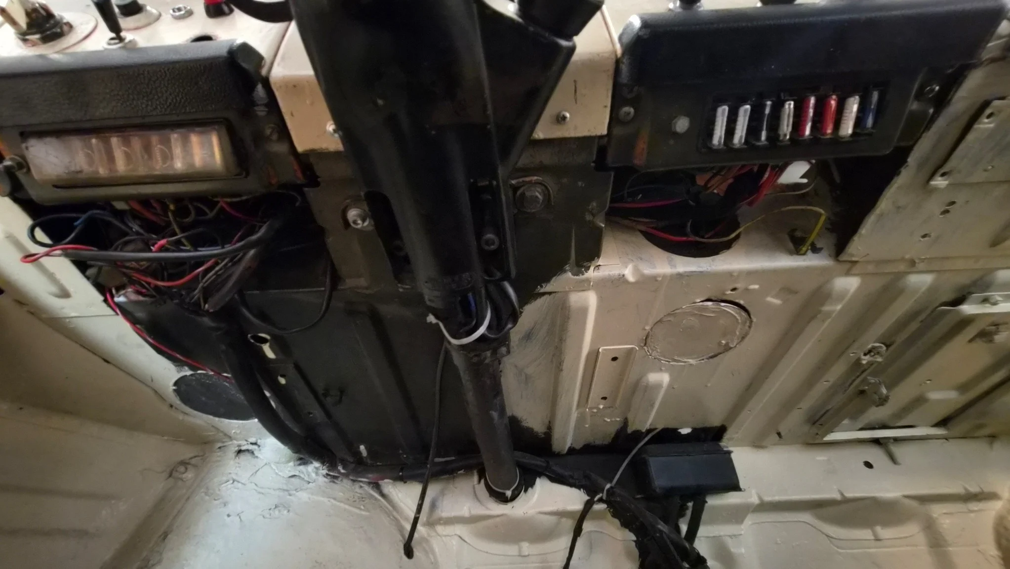 Image of 1973 Volkswagen Type 181 mechanics (26)