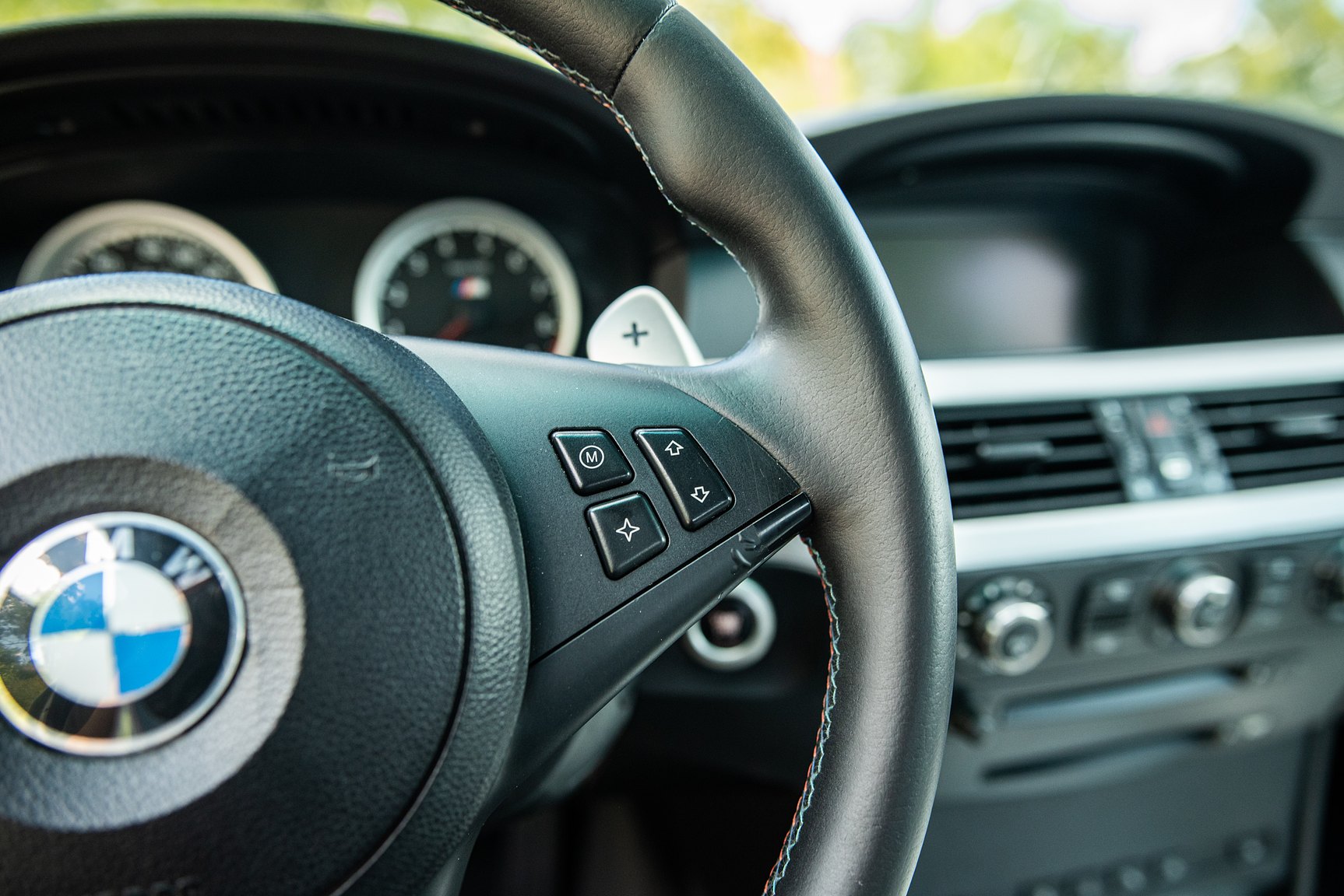 Interior image of 2006 BMW E60 M5