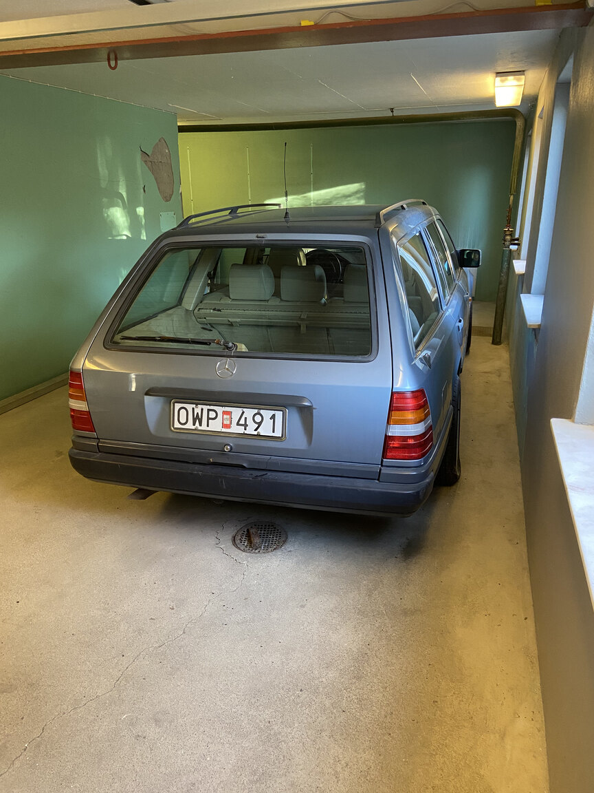 Exteriörbild på 1989 Mercedes-Benz 300 TE 4Matic