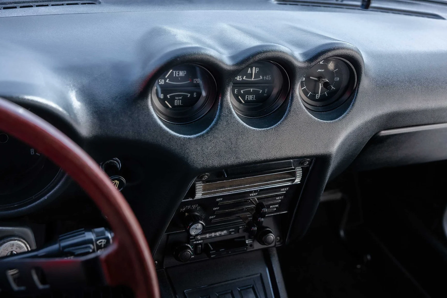 Innenraumfoto von 1973 Datsun 240Z Euro Spec (26)